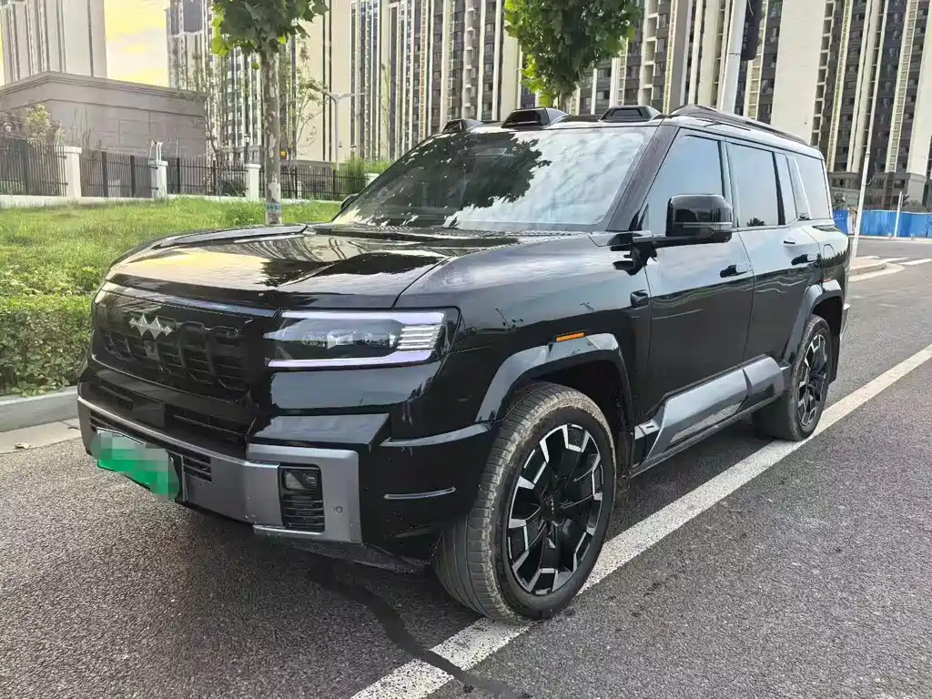 Fang Cheng Bao Leopard 8 2025
