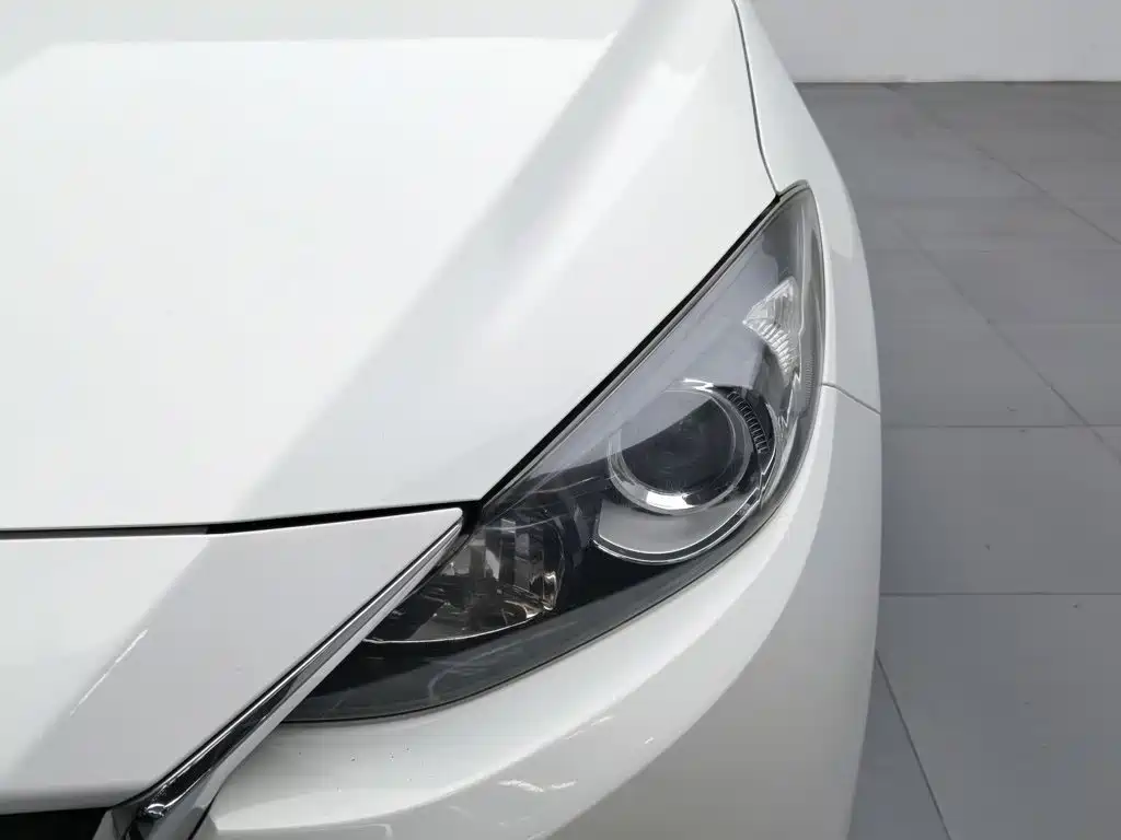 Mazda 3 Angkesela 2016