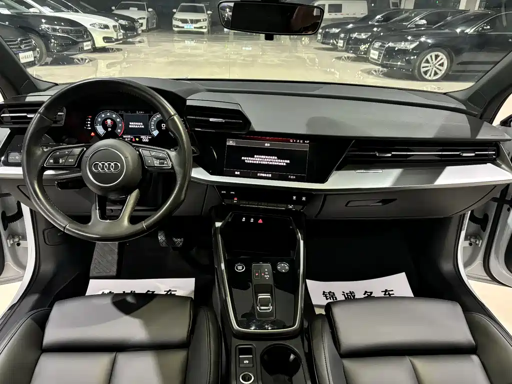Audi A3 2021 — фото 12