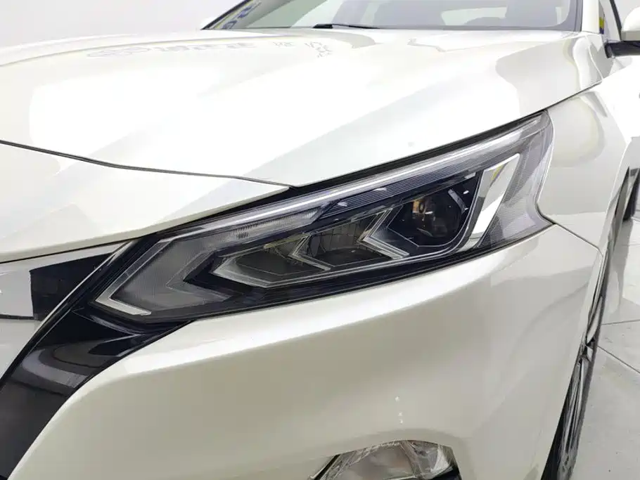 Nissan Teana 2022