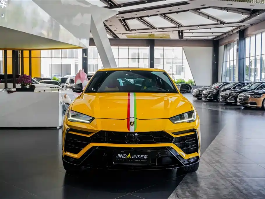 Lamborghini Urus 2023 — фото 4