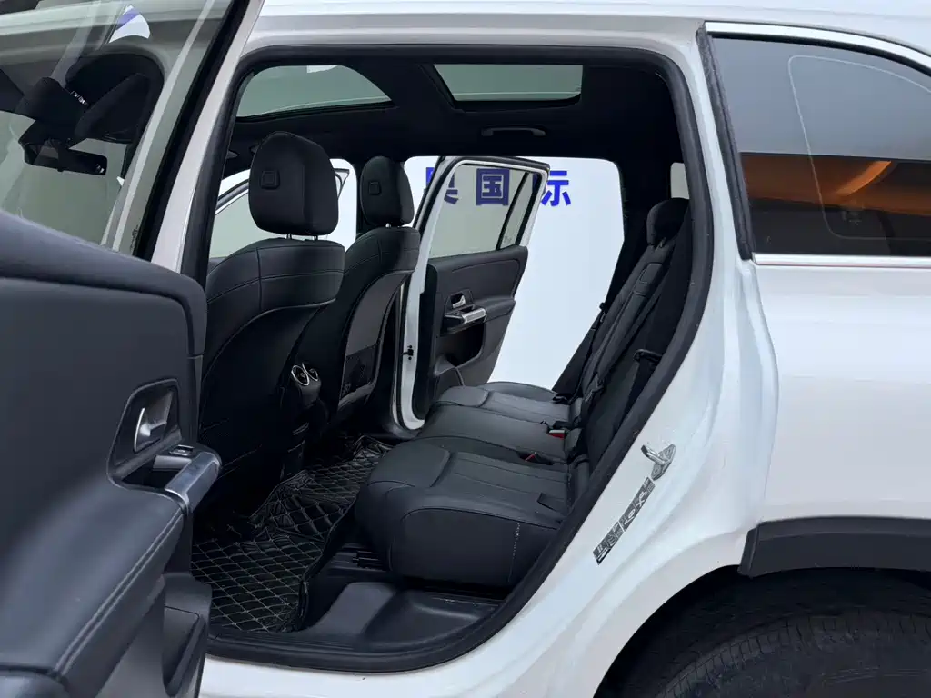 Mercedes-Benz GLB 2021 — фото 12