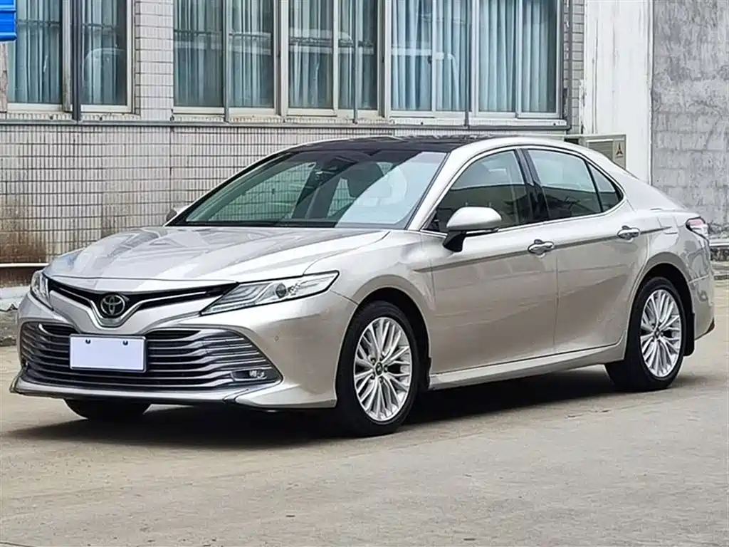 Toyota Camry 2020 — фото 3
