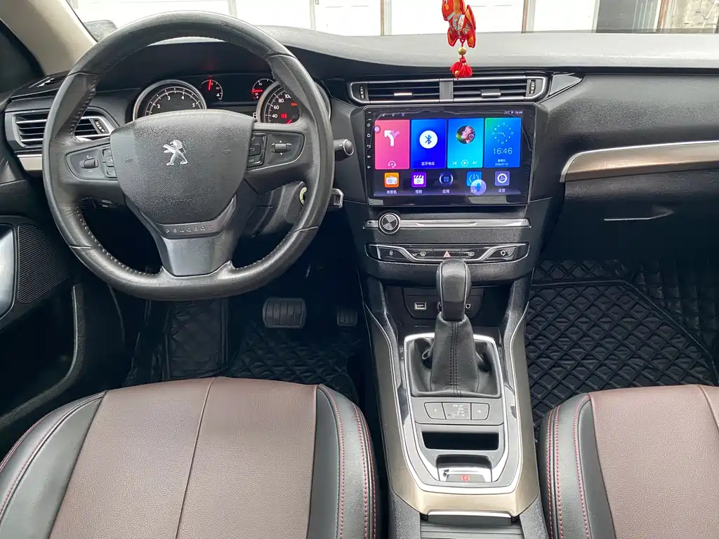 Peugeot 408 2016