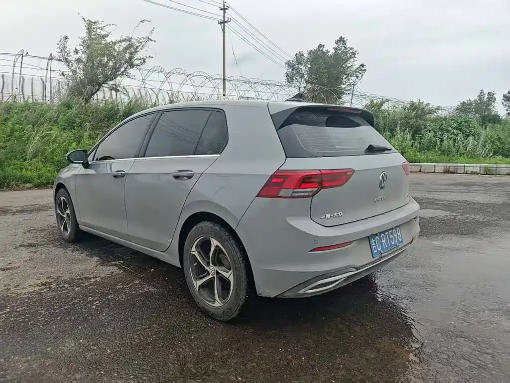 Volkswagen Golf 2022