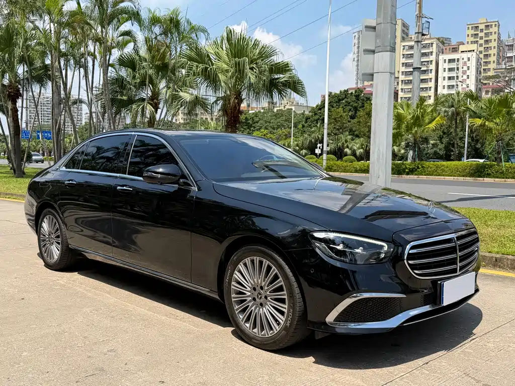 Mercedes-Benz E-Class 2022