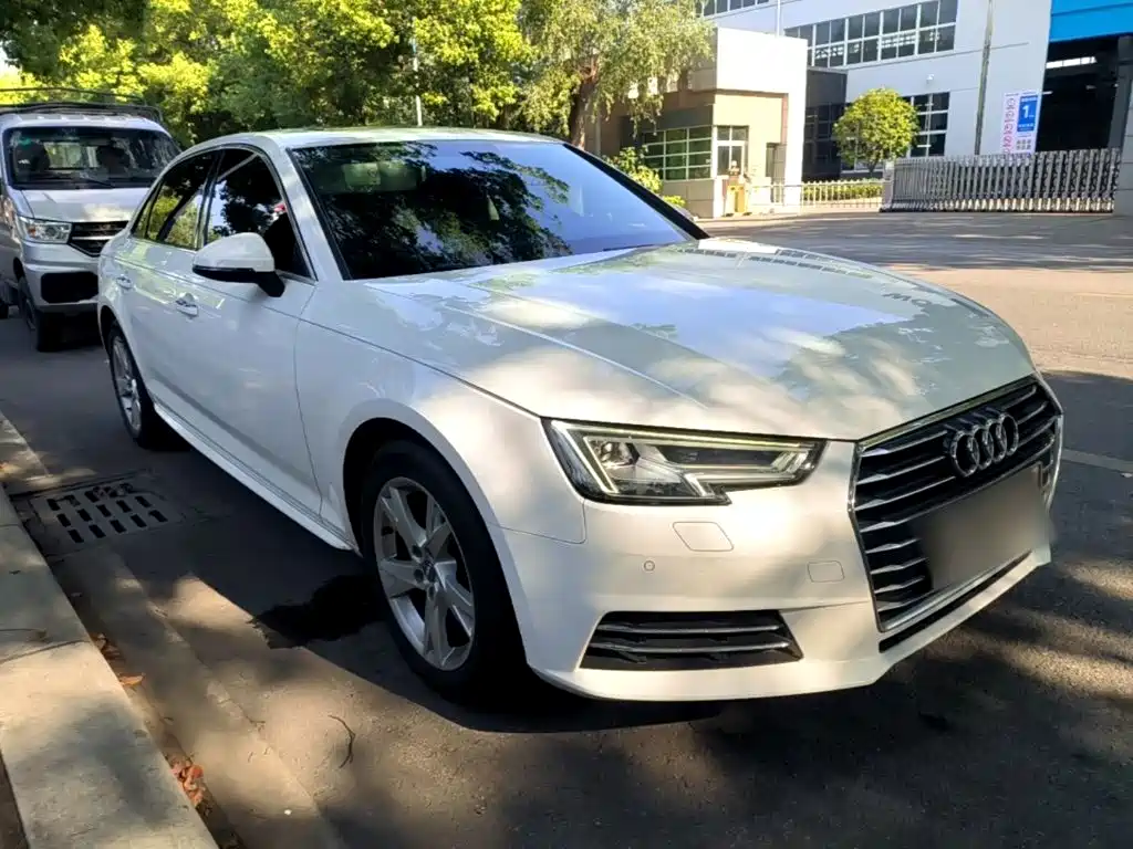 Audi A4L 2018