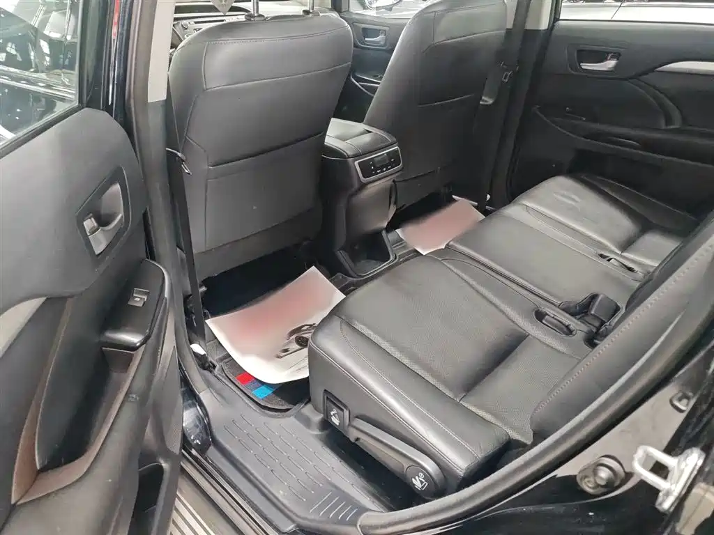 Toyota Highlander 2017 — фото 17