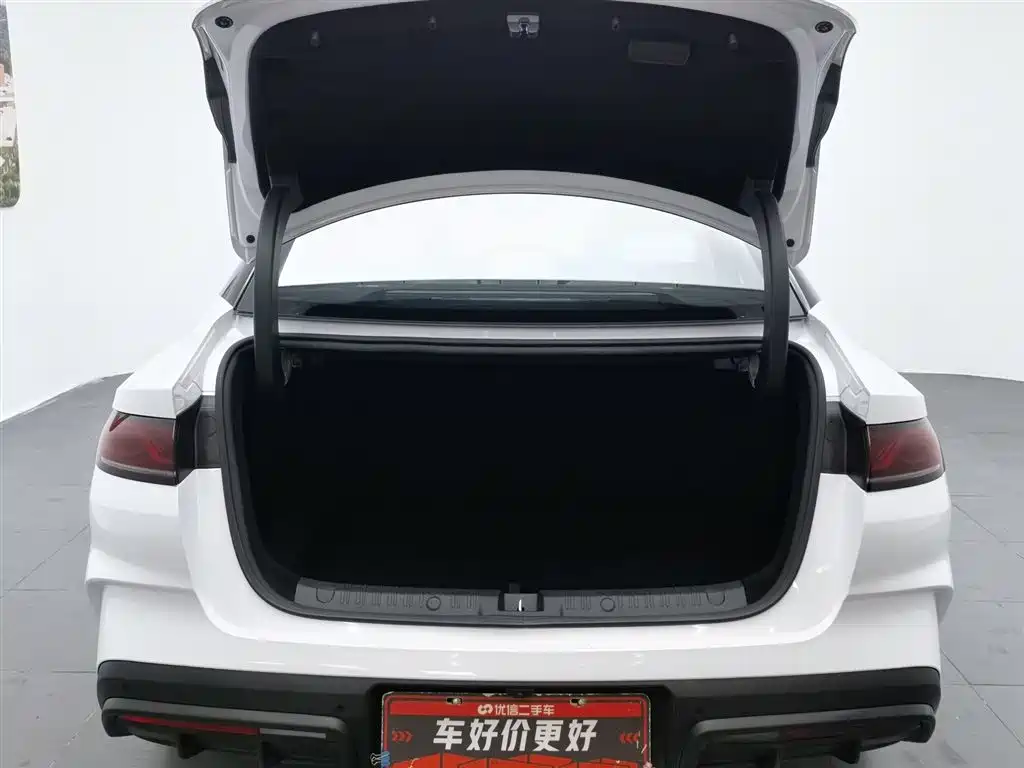 BYD Qin L 2025 — фото 16
