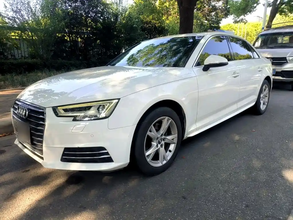 Audi A4L 2018