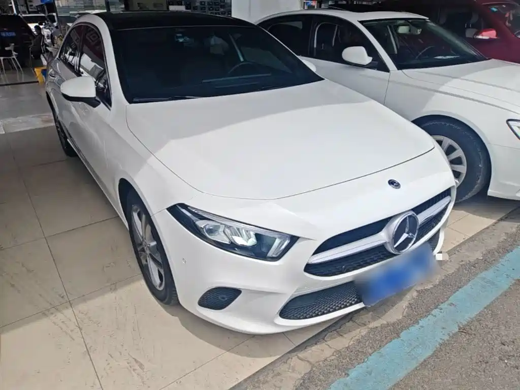 Mercedes-Benz A-Class 2020 — фото 4