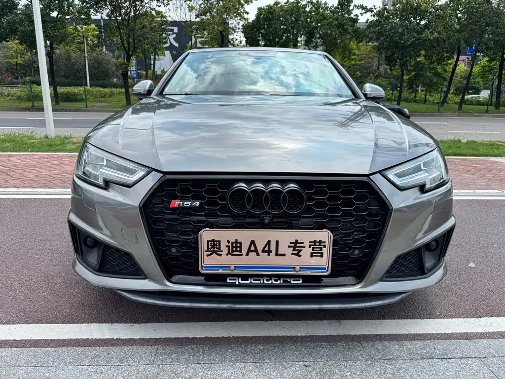 Audi A4L 2019
