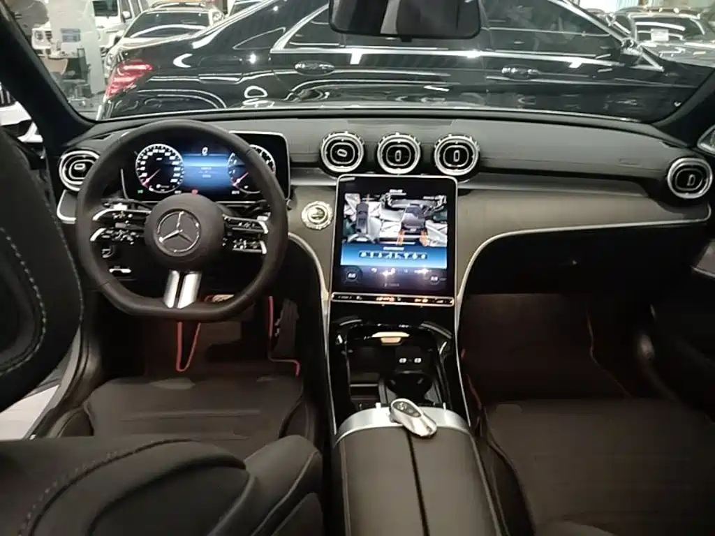 Mercedes-Benz C-Class 2023 — фото 10