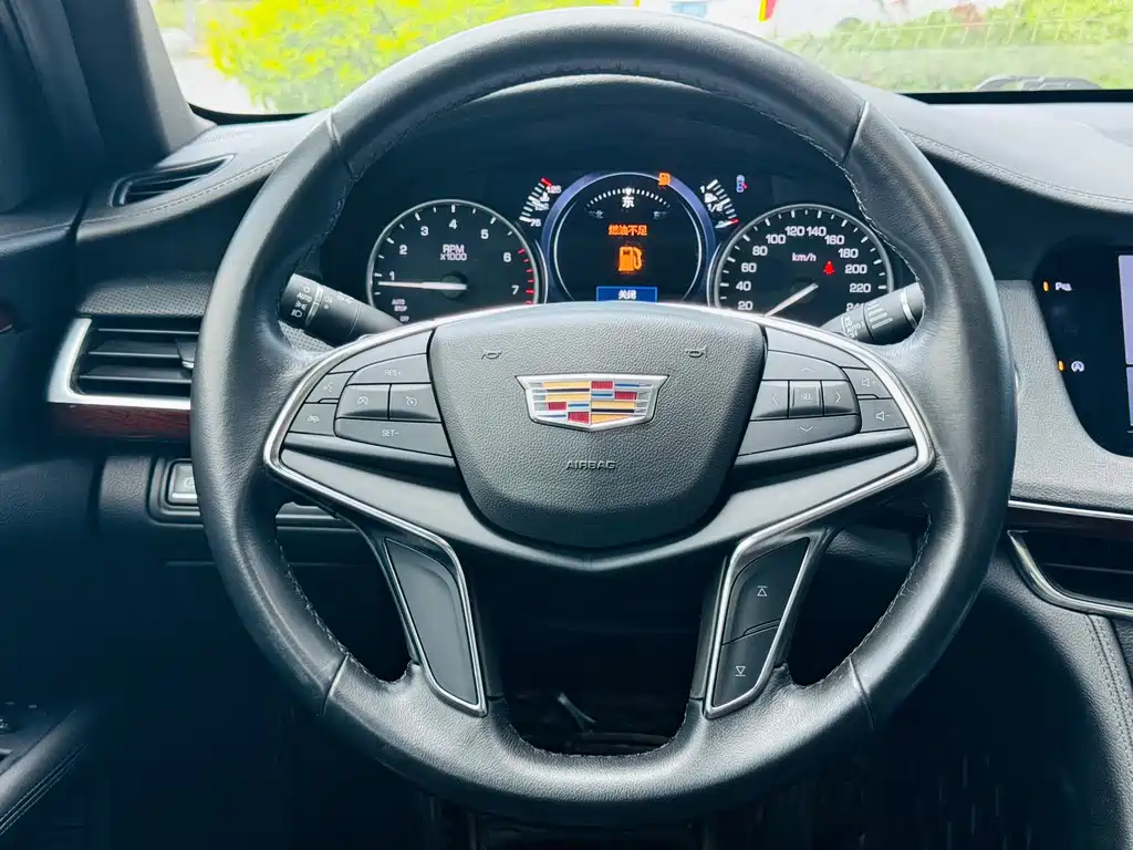 Cadillac CT6 2021 — фото 12