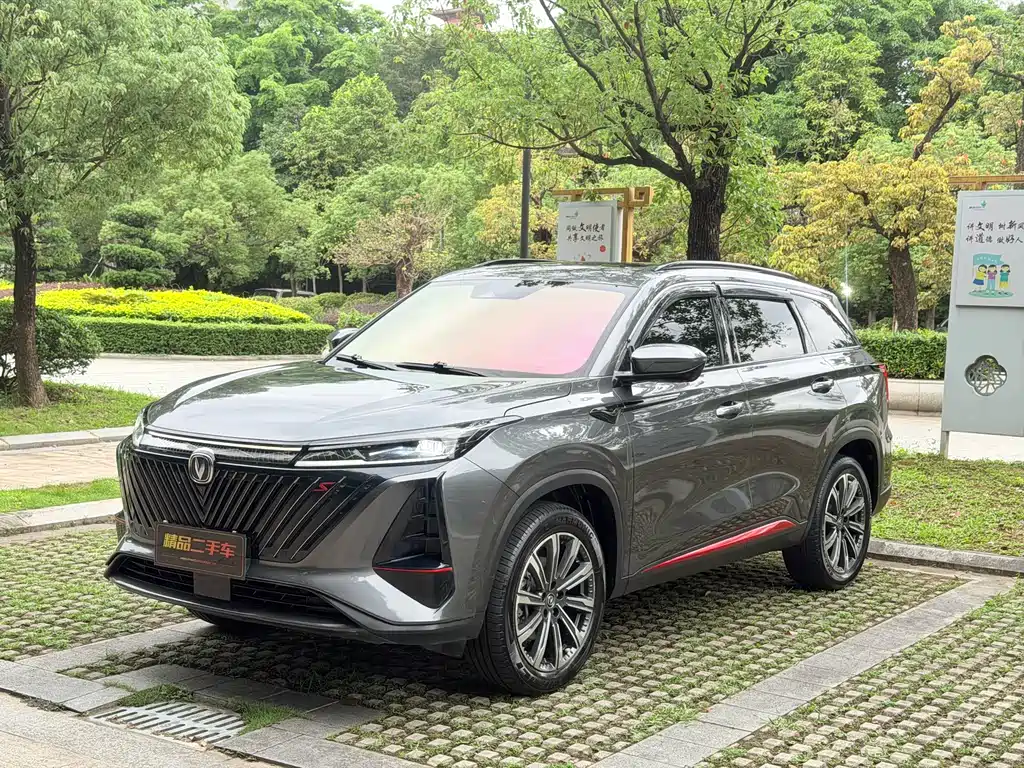 Changan CS75 PLUS 2022 — фото 1