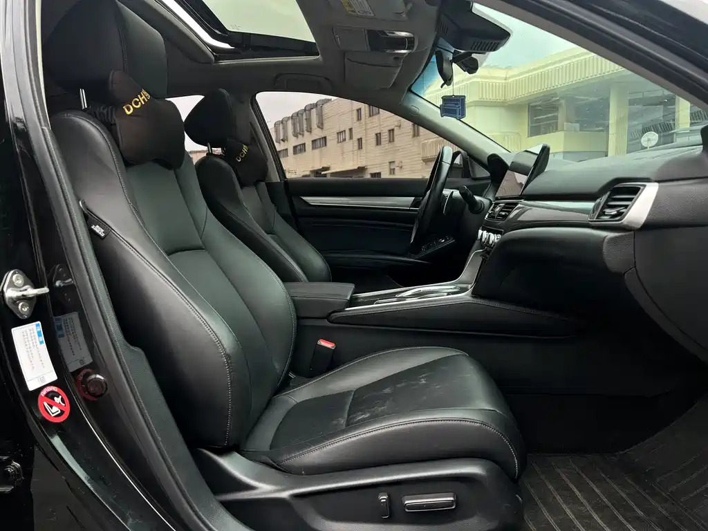 Honda Accord 2022 — фото 13