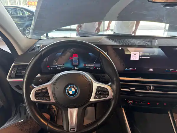 BMW i3 2023