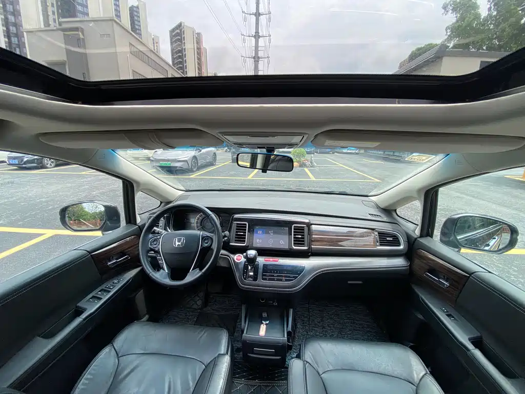 Honda Elysion 2018 — фото 14