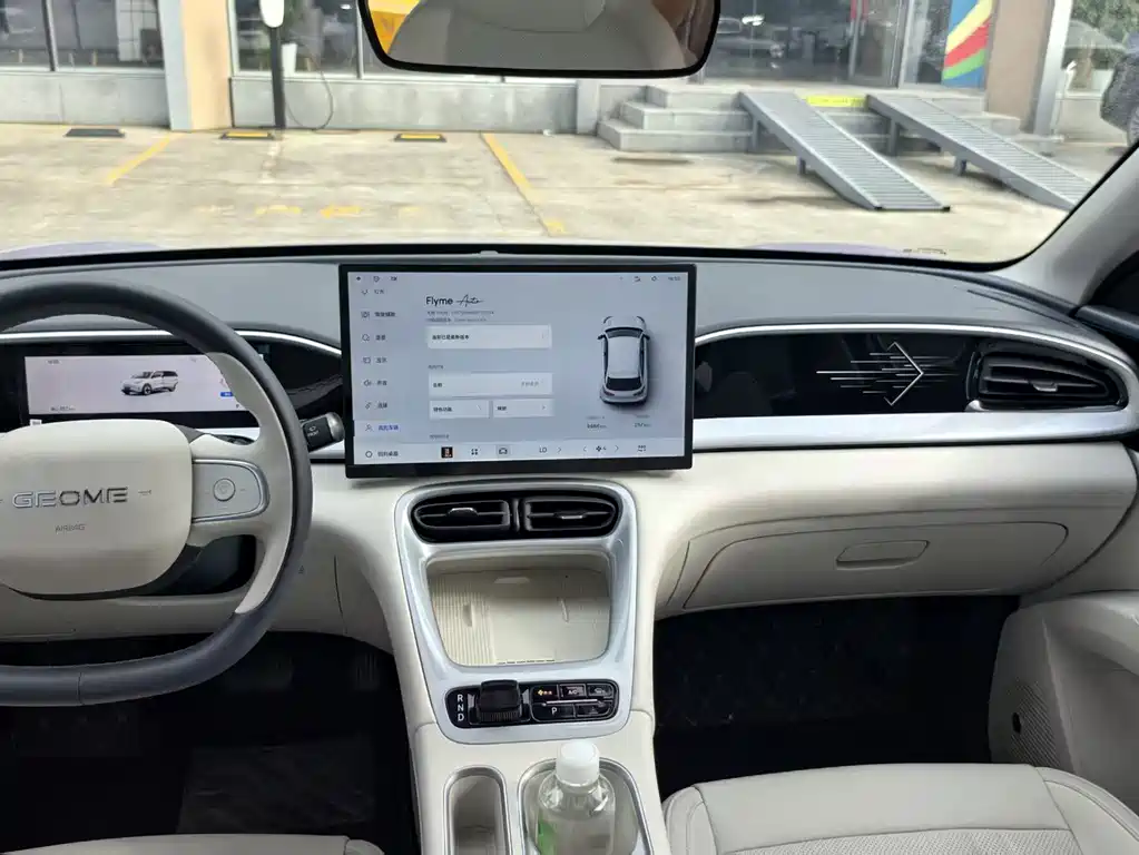 Geely Galaxy Starwish 2026 — фото 11