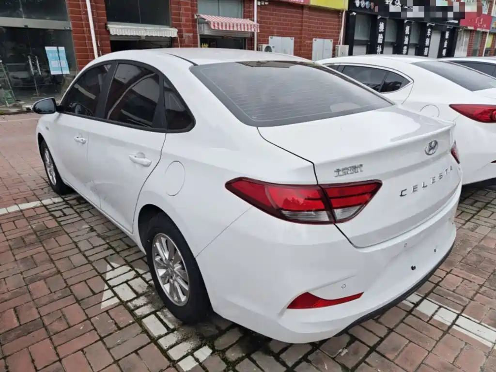 Hyundai Elantra 2021