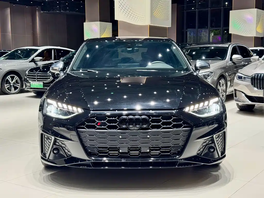 Audi S4 2023 — фото 2
