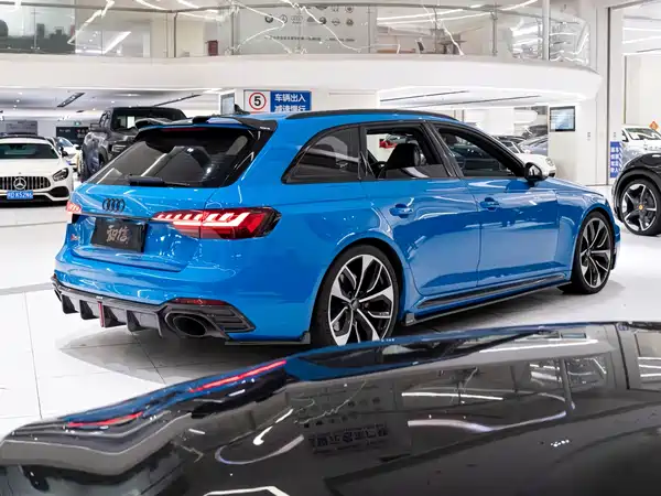 Audi RS 4 2020
