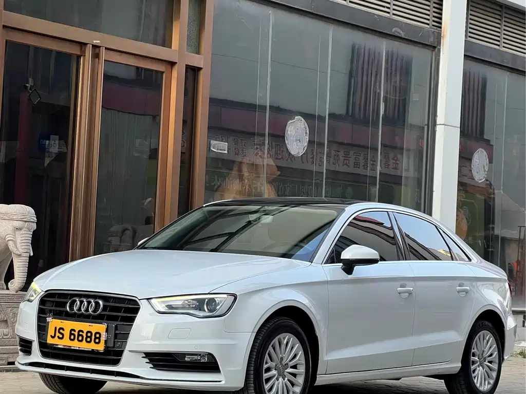 Audi A3 2015 — фото 2