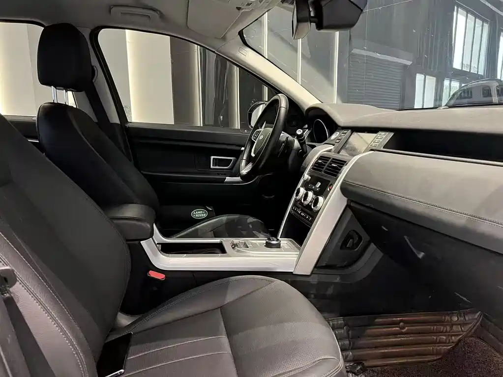 Land Rover Discovery Sport 2019 — фото 8