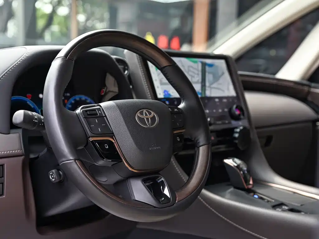 Toyota Alphard 2025 — фото 10