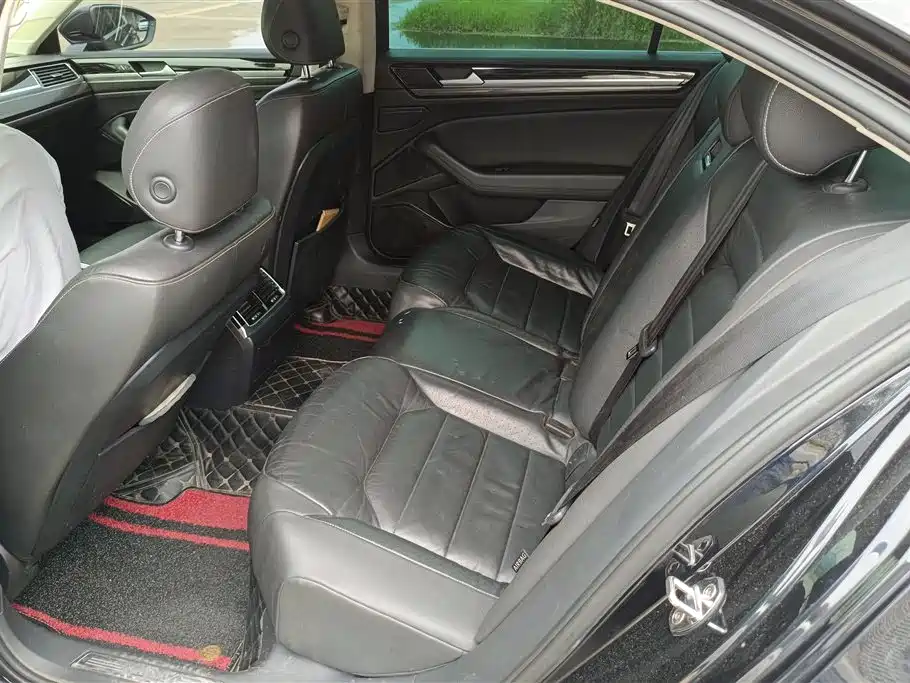 Volkswagen Phideon 2018 — фото 11