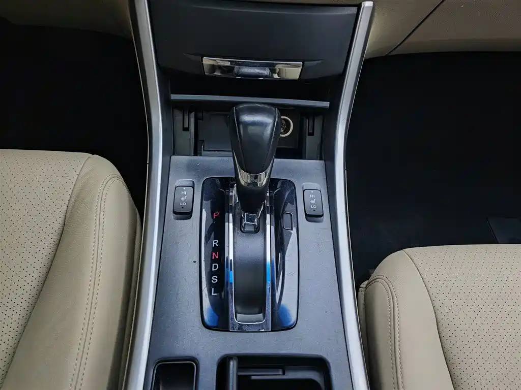 Honda Accord 2014 — фото 13