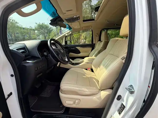 Toyota Alphard 2021