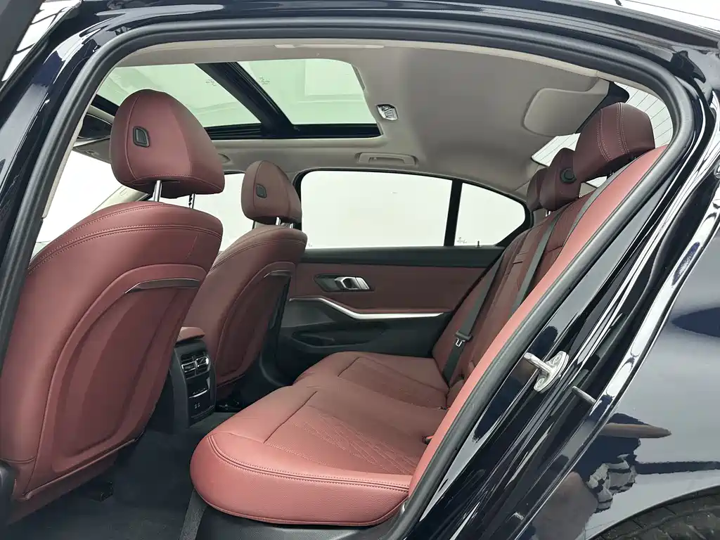 BMW 3 Series 2023