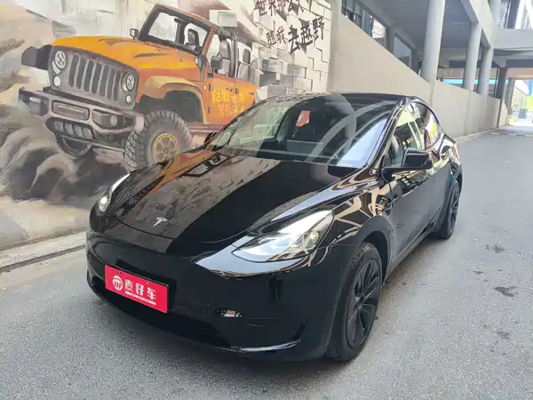Tesla Model Y 2023