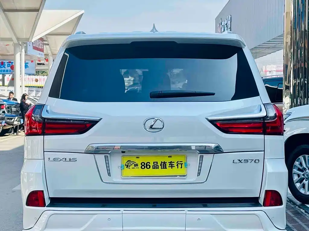 Lexus LX 2019 — фото 4