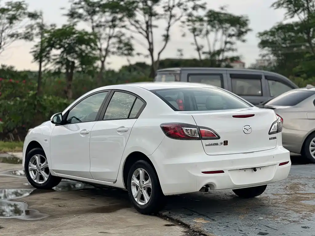 Mazda 3 Xingcheng 2015 — фото 4