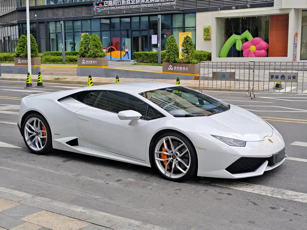 Lamborghini Huracán 2015 — фото 3