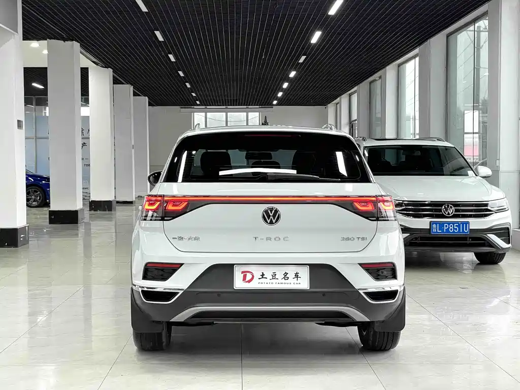 Volkswagen T-Roc 2023