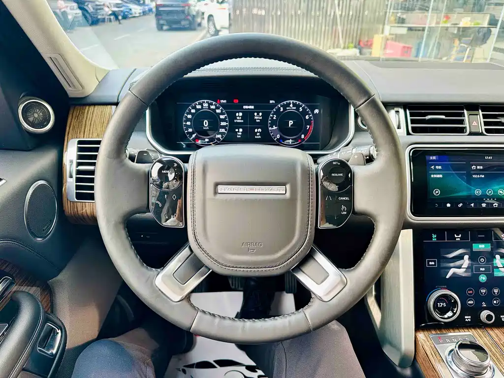 Land Rover Range Rover 2019 — фото 9