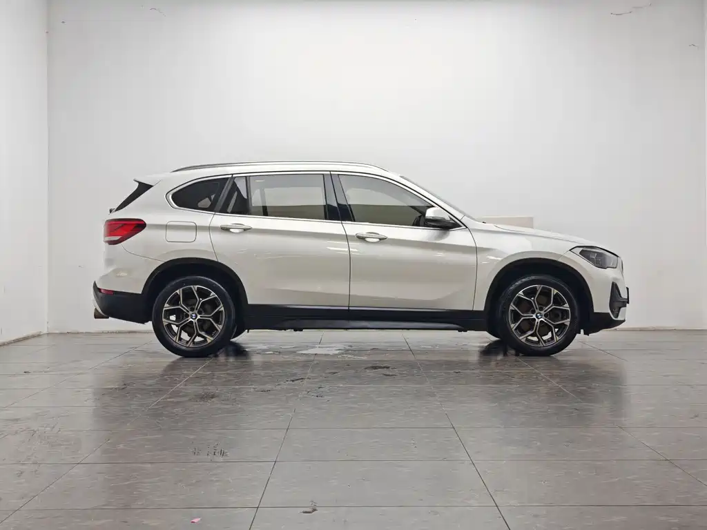 BMW X1 2021 — фото 11