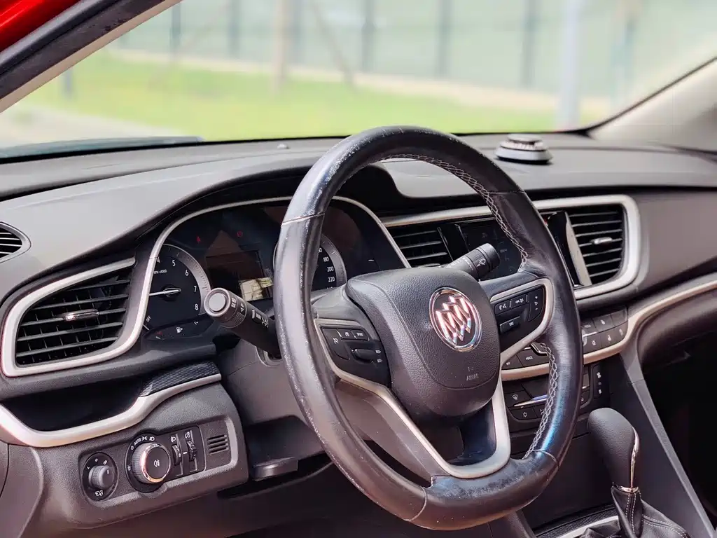 Buick Excelle 2017 — фото 12