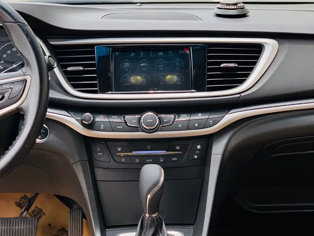 Buick Excelle 2017 — фото 14