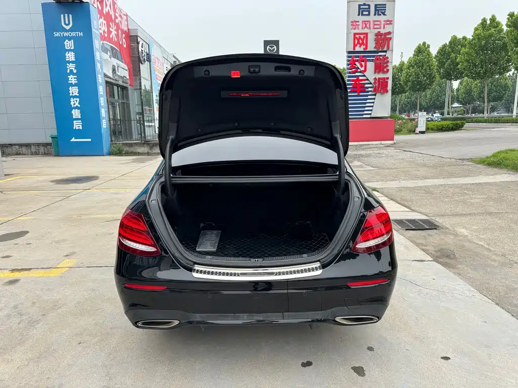 Mercedes-Benz E-Class 2017 — фото 13