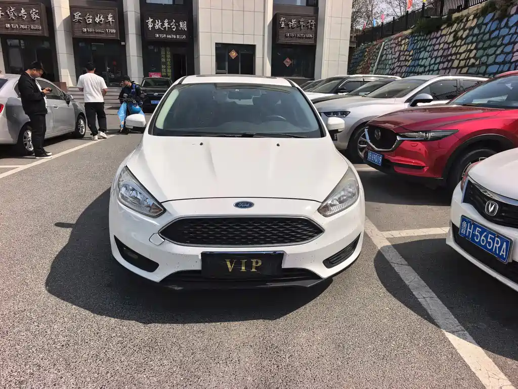 Ford Focus 2015 — фото 2
