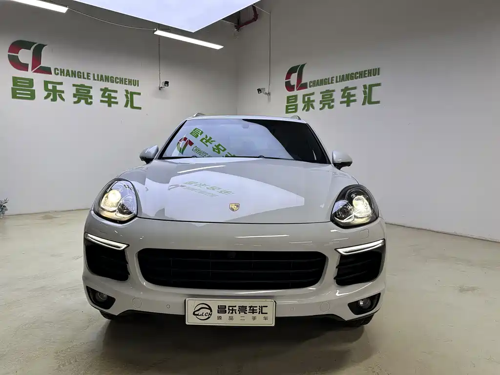 Porsche Cayenne Hybrid 2018 — фото 1