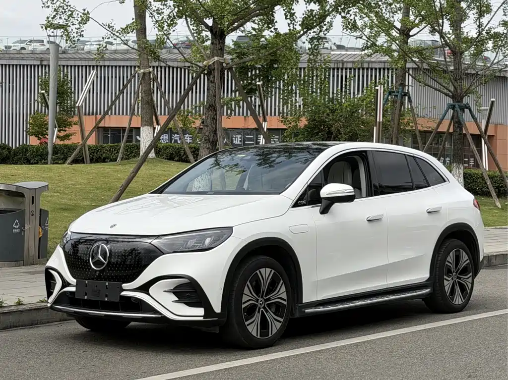 Mercedes-Benz EQE SUV 2023