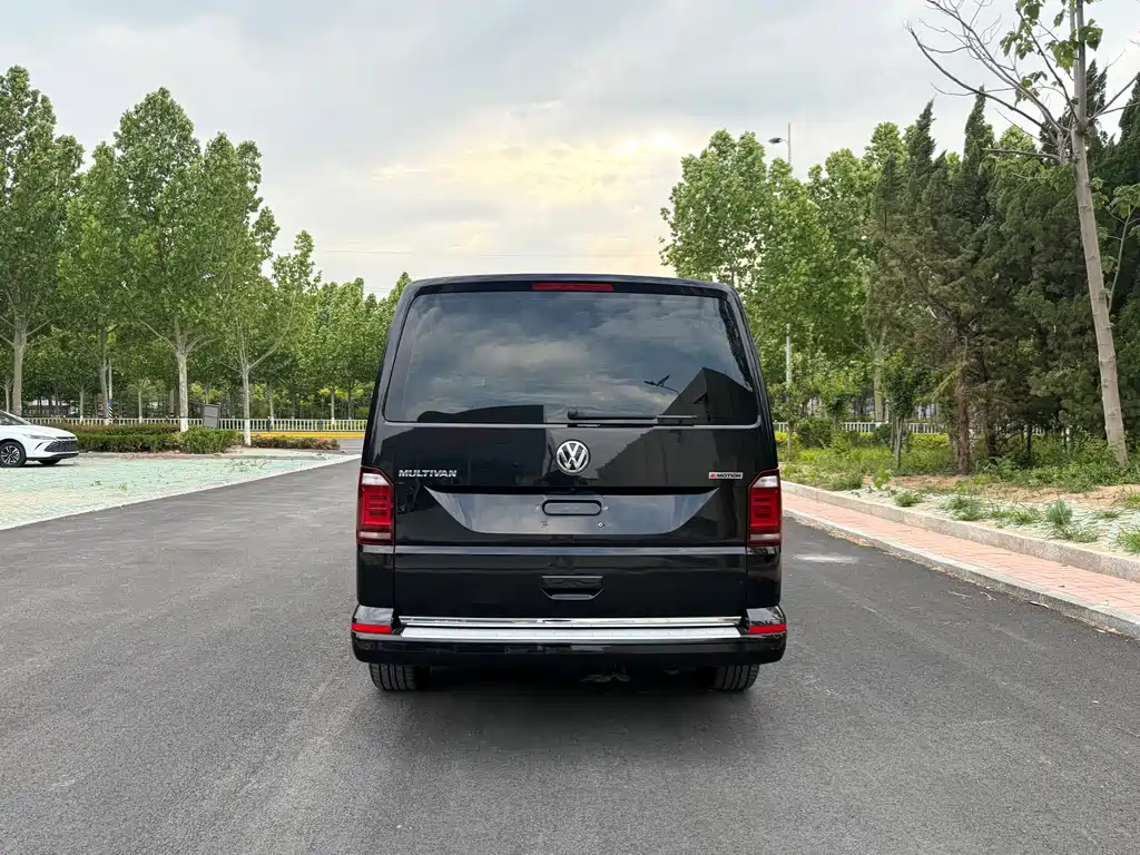 Volkswagen Multivan 2018 — фото 6