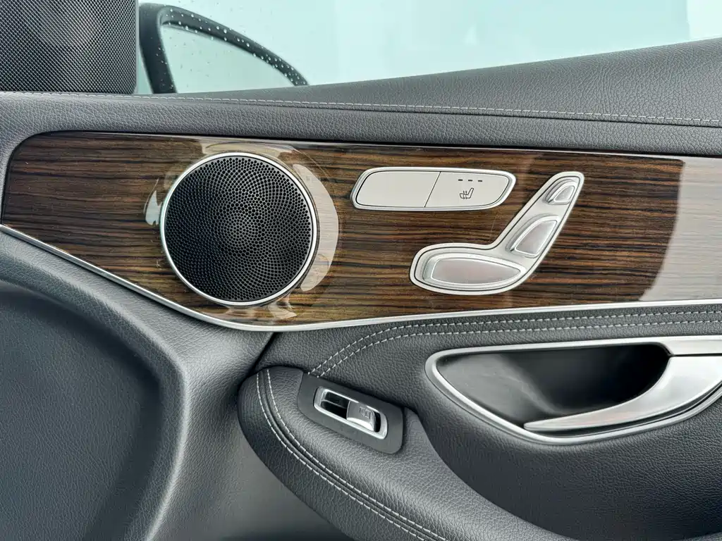 Mercedes-Benz GLC 2018 — фото 15