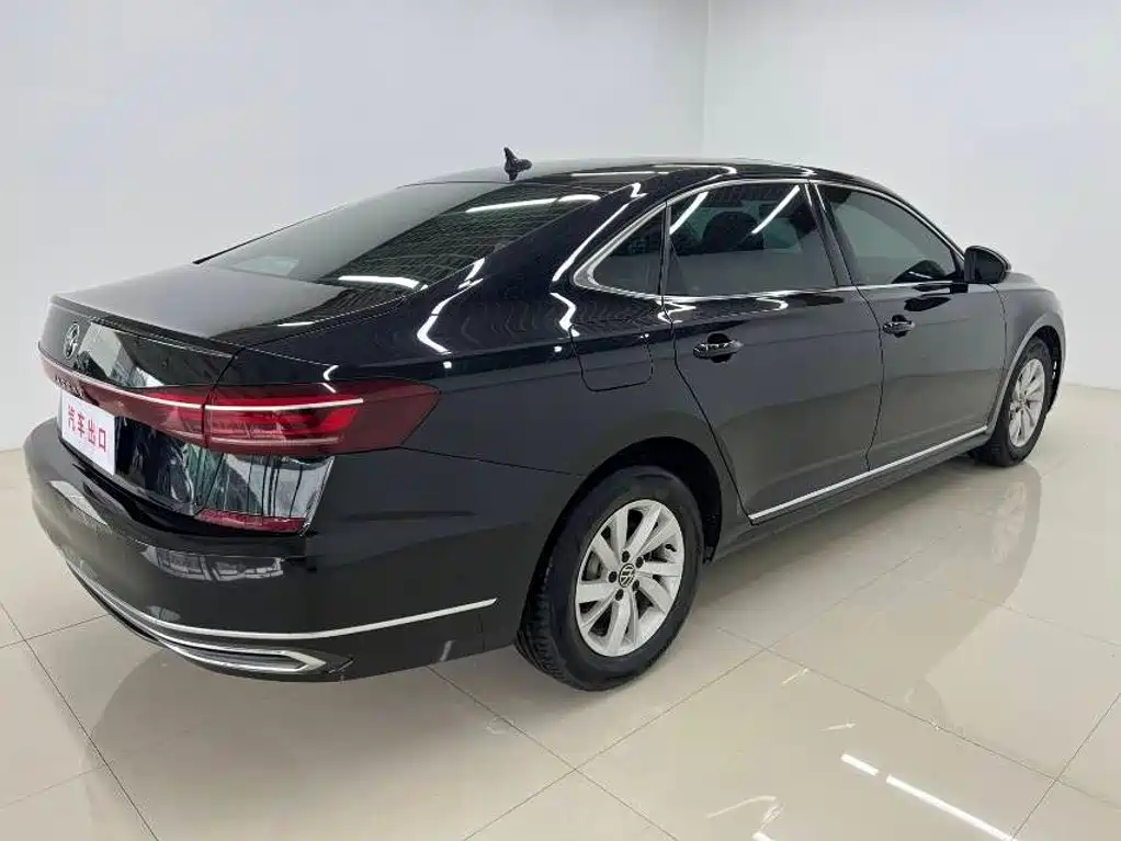Volkswagen Passat 2023