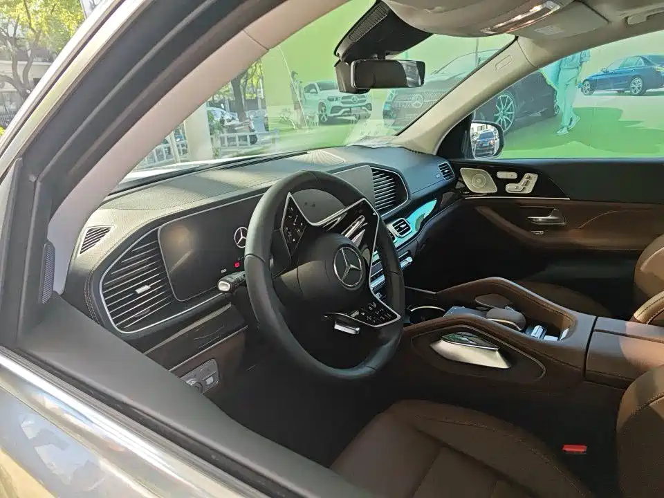 Mercedes-Benz GLE 2025